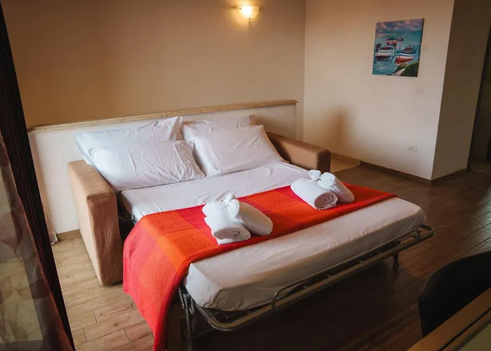 12 Minutes Walk From Delle Rotonde Апартаменты Тропея