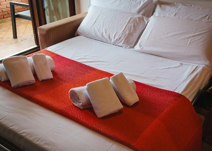 12 Minutes Walk From Delle Rotonde טרופאה