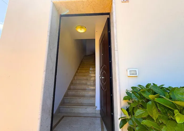 12 Minutes Walk From Delle Rotonde * טרופאה