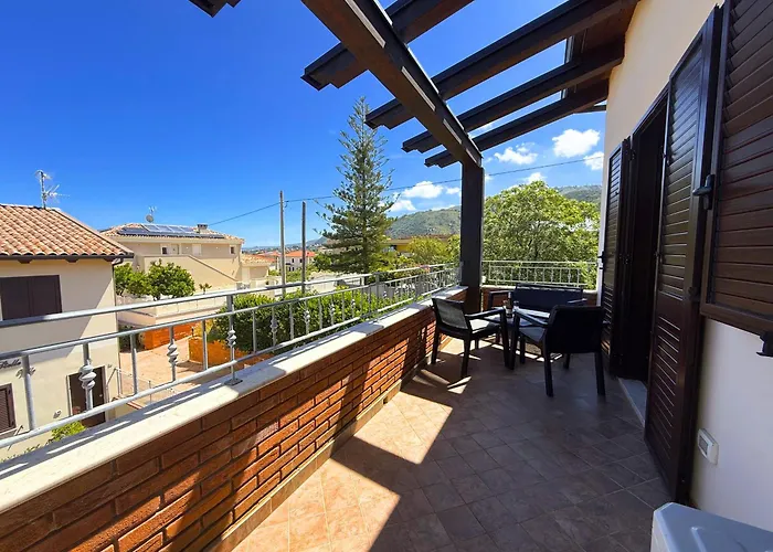 דירה 12 Minutes Walk From Delle Rotonde *